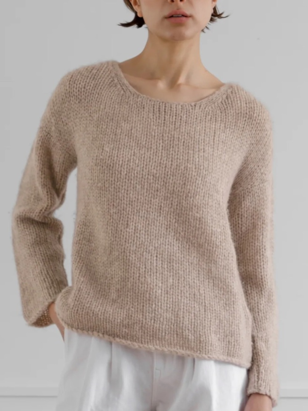 LATIERRA Diosa Alpaca Ultra Soft and Light Scoop-Neck Crew Sweater in Oatmeal
